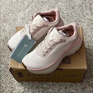 REVITALIGN Women's Gaia Sneakers